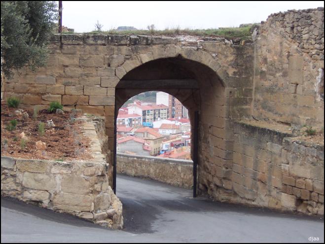 Puerta acceso al recinto amurallado, lado contrario (salida) 