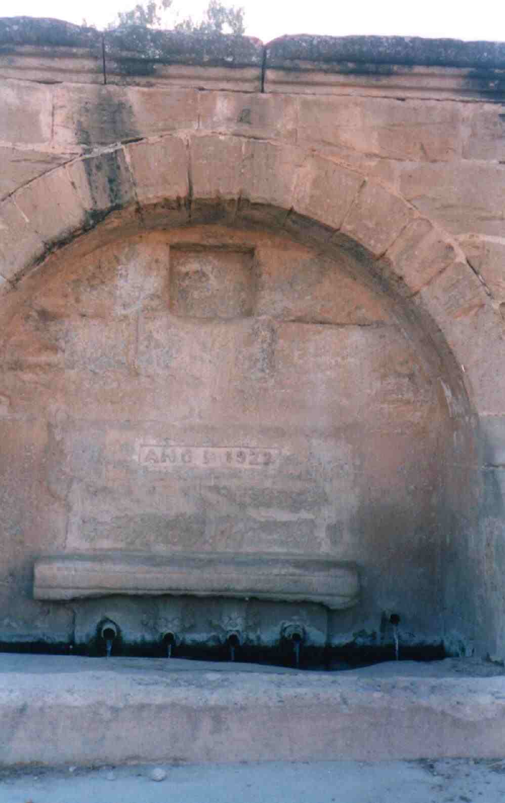 Fuente siglo XVI 