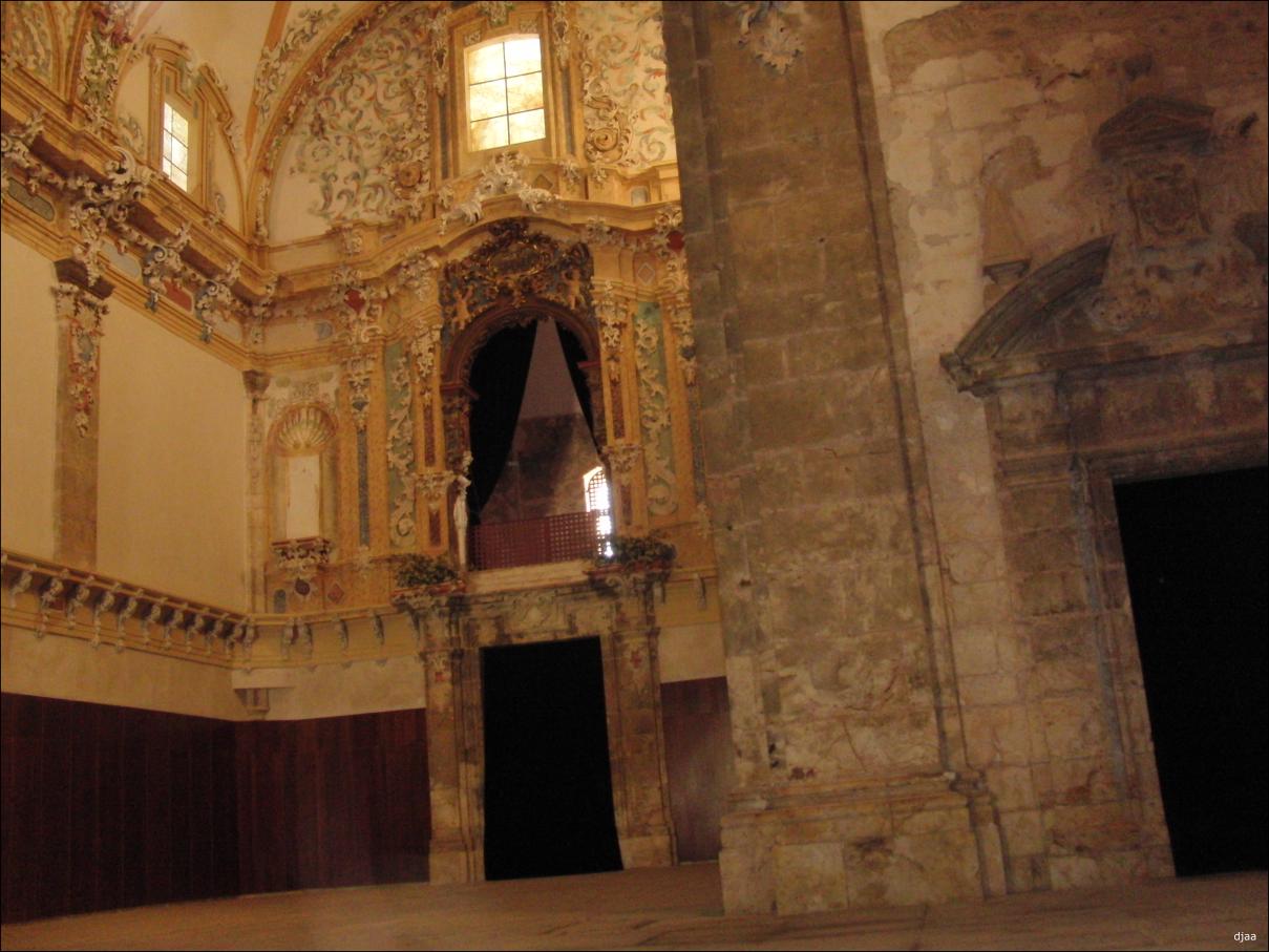 http://www.jdiezarnal.com/monasteriodesantamariadevalldignacoro01.jpg