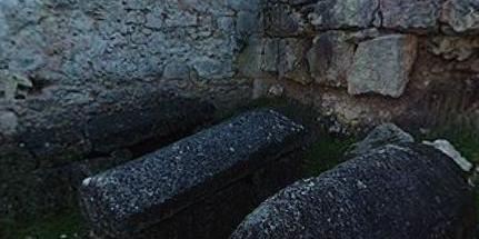 Sarcofagos de piedra