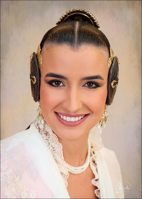 Fallera mayor año 2026. Carmen Pradas Gil. Falla Convento Jerusalén-Matemático Marzal
