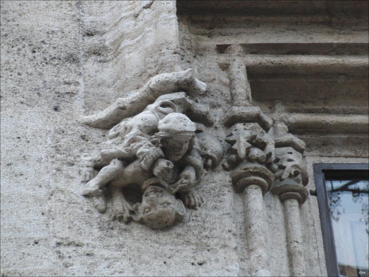 Fachada principal. (4� Ventana, lado izquierdo)