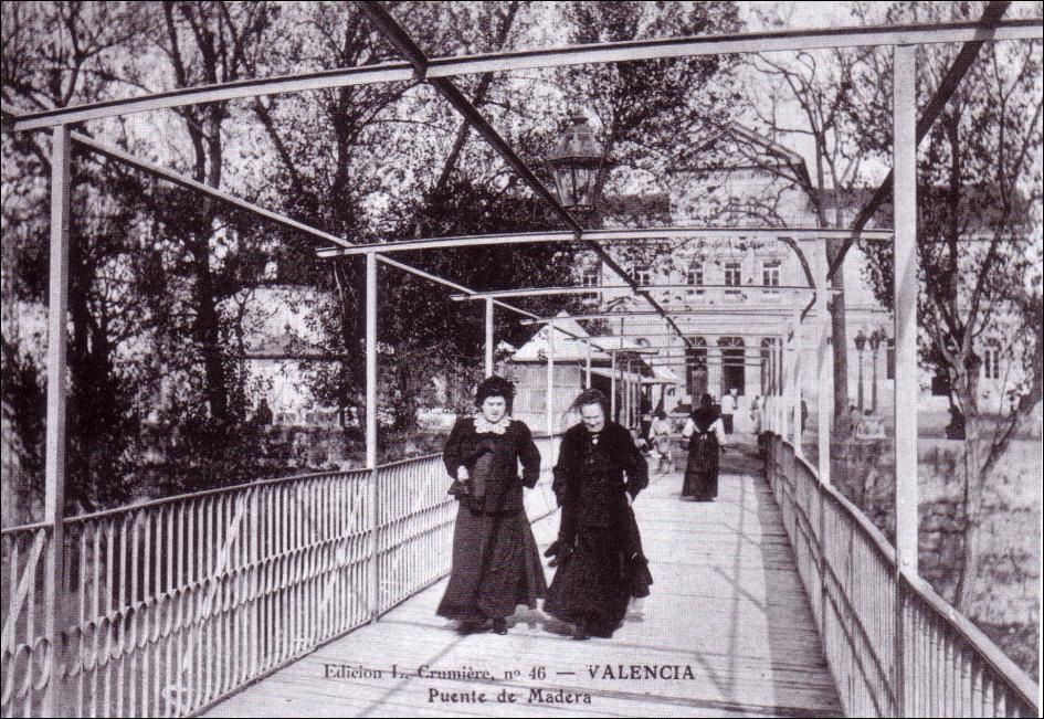 Puente de madera a finales del siglo XIX. Archivo Biblioteca Valenciana